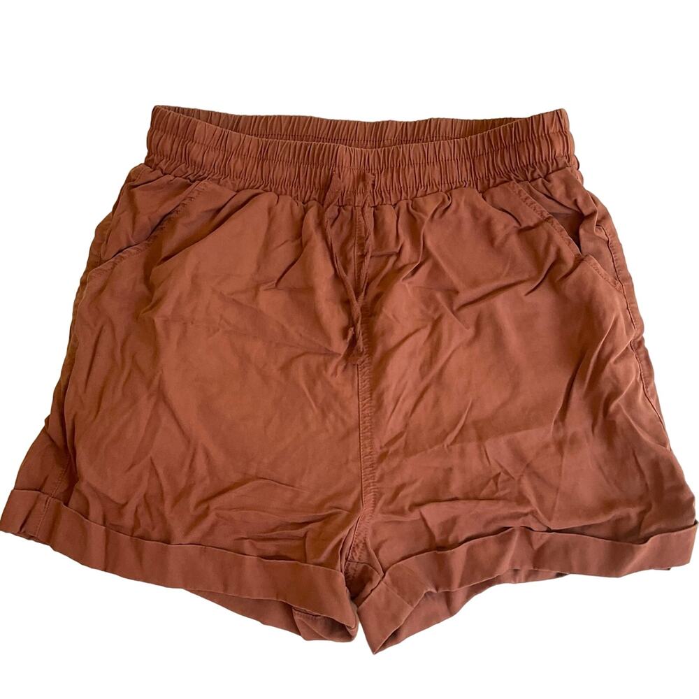 Universal Thread Women Summer Shorts w Elastic Waist Band, size XS, Champagne
